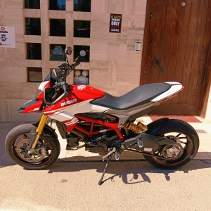 DUCATI HYPERMOTARD 939   2019